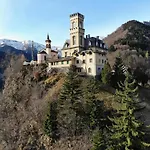 Castle - A Magic Retreat דירה *
